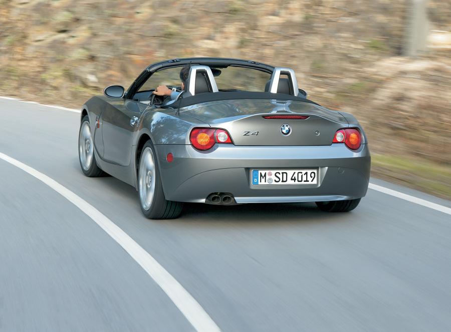  BMW Z4 3.0i Roadster (E85) 2002 года  (фото 4 из 28)